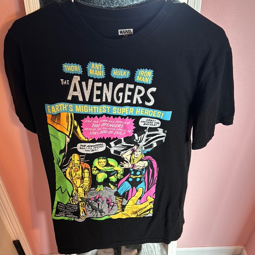 Marvel Avengers Black T-Shirt with Colorful Heroes